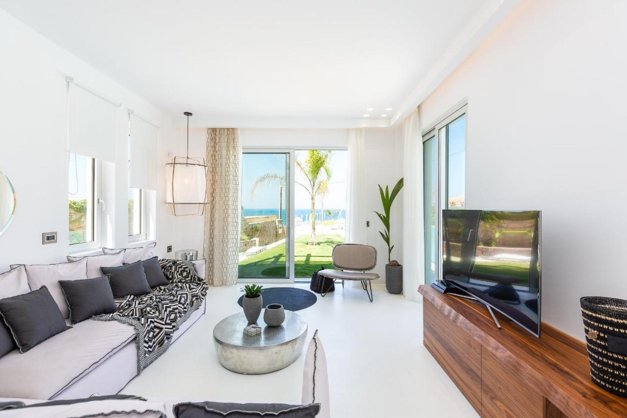 La Casa Di Mare, Luxury Beach Front Villa, By Thinkvilla Skaleta Exterior photo